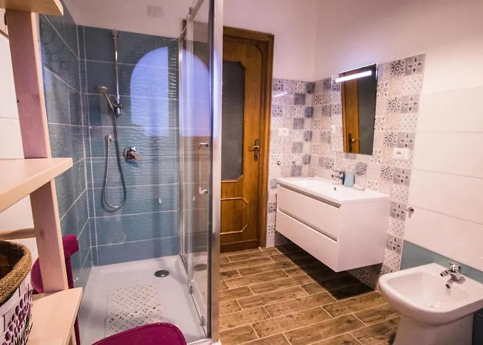 Casa Sui Tetti * オツィエーリ