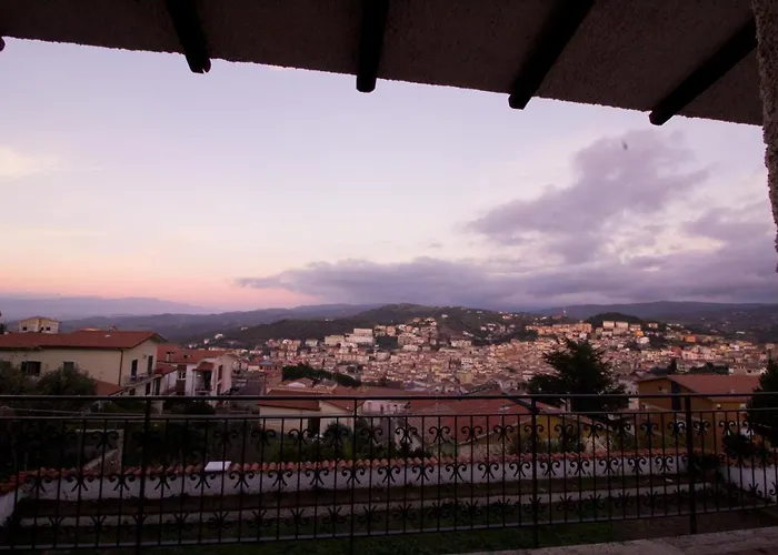 Casa Sui Tetti ベッド・アンド・ブレックファスト オツィエーリ